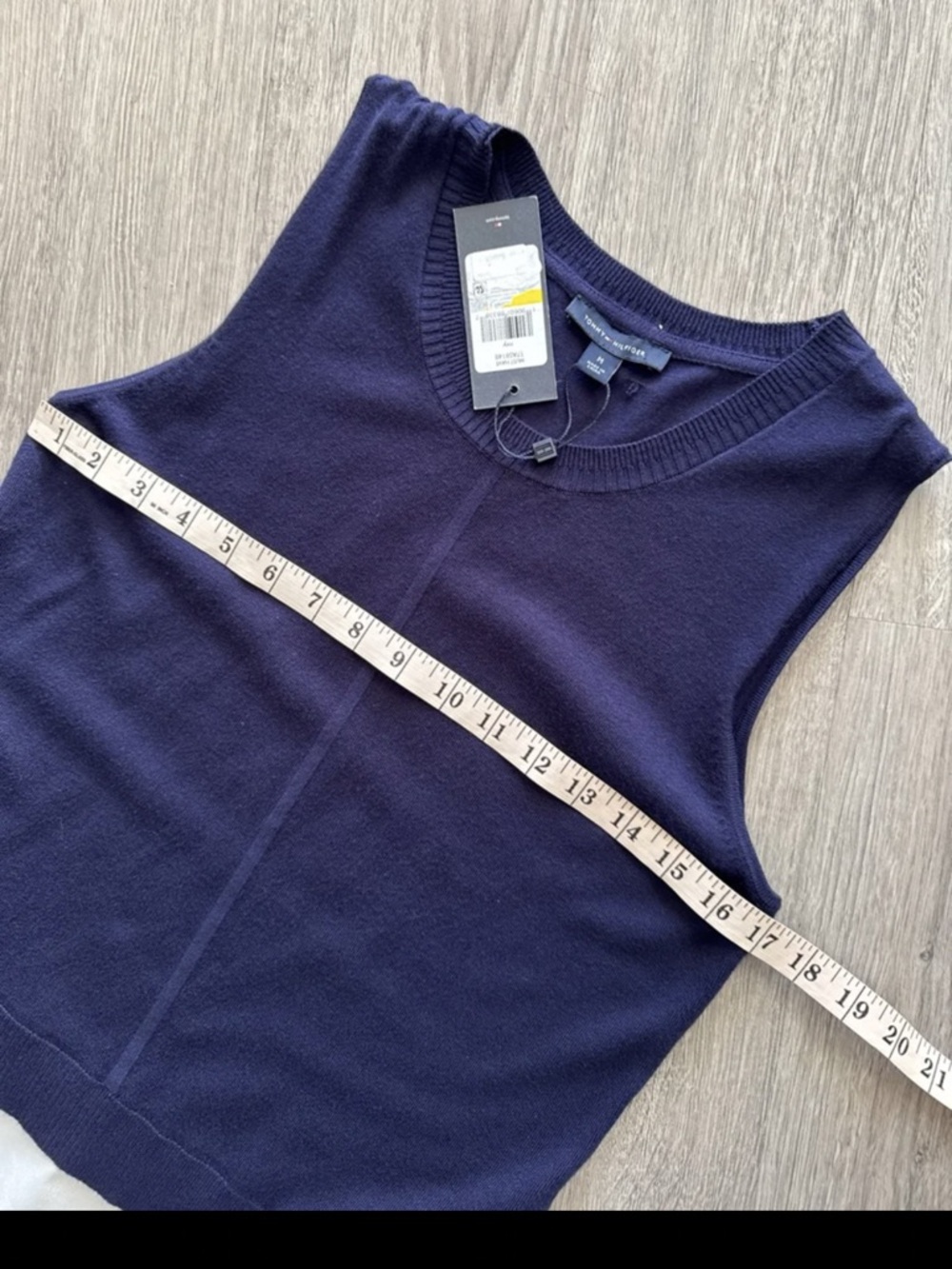 Tommy Hilfiger SZ.M Dark Navy Sleeveless Light Weight Knit Top White Hemline NWT - Picture 7 of 9